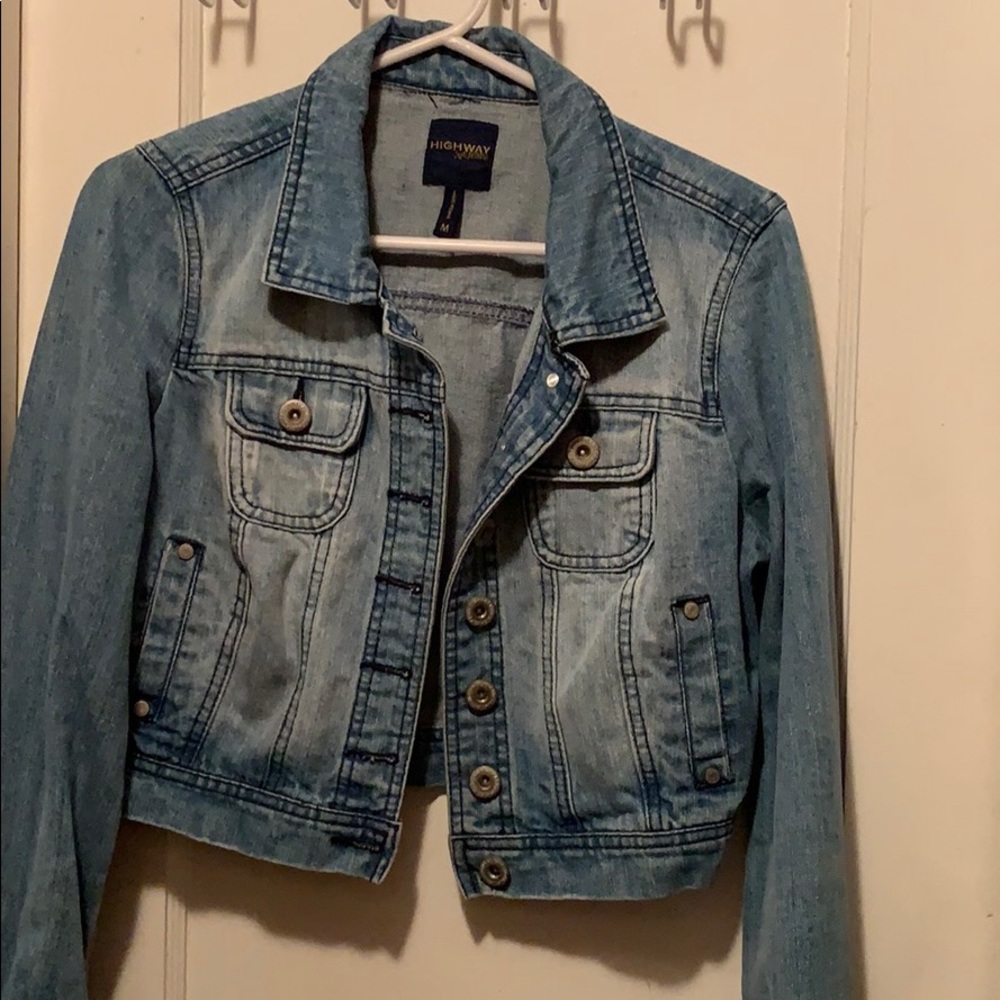 Cropped Denim Light Wash Jean Jacket